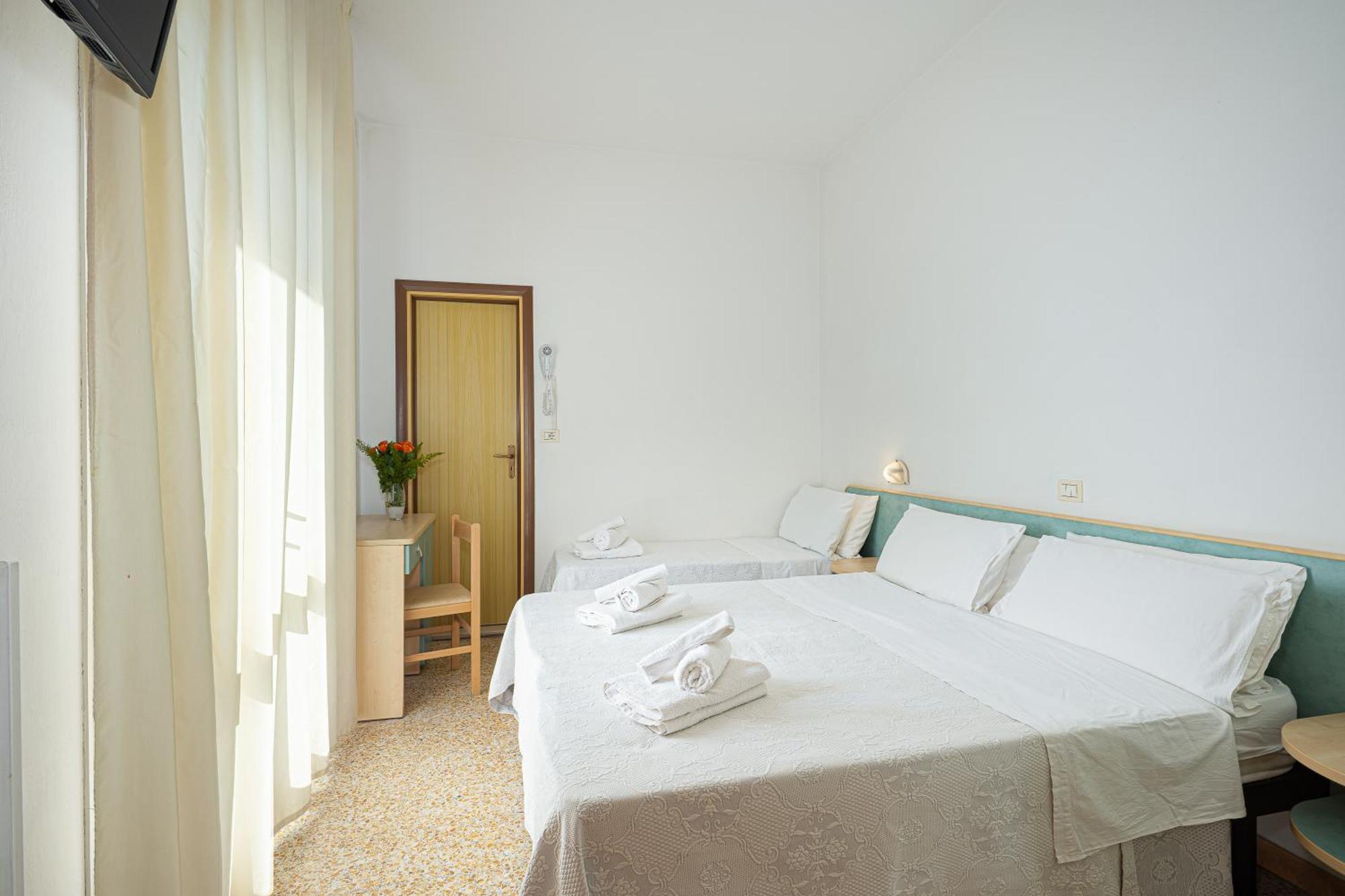 Hotel Luca Valverde  Exteriér fotografie